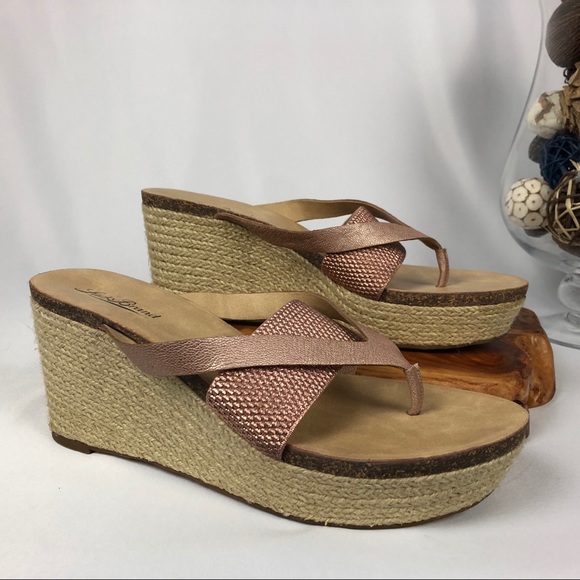 Lucky Brand Shoes - Lucky Brand Wedge Thong Sandals